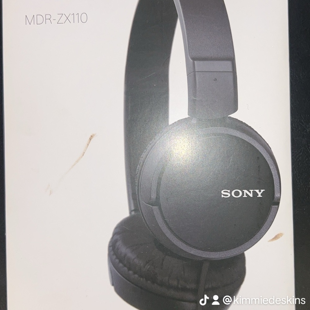 Sony MDR-ZX110 Black Headphones